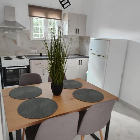 Ilias Apartments Dassia By Hotelius מראה חיצוני תמונה