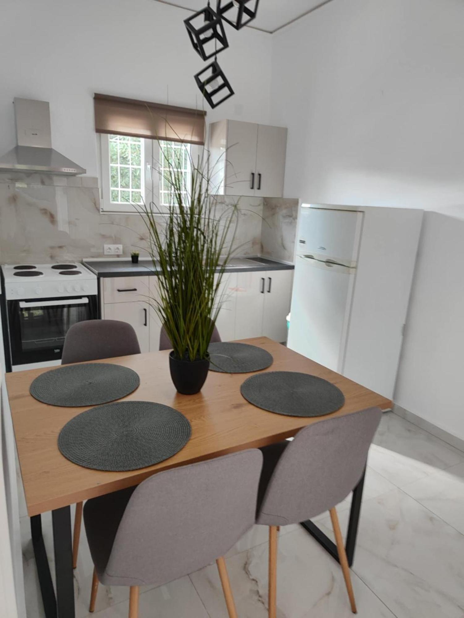 Ilias Apartments Dassia By Hotelius מראה חיצוני תמונה